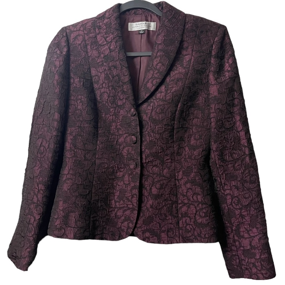Tahari 2 piece suit blazer and skirt